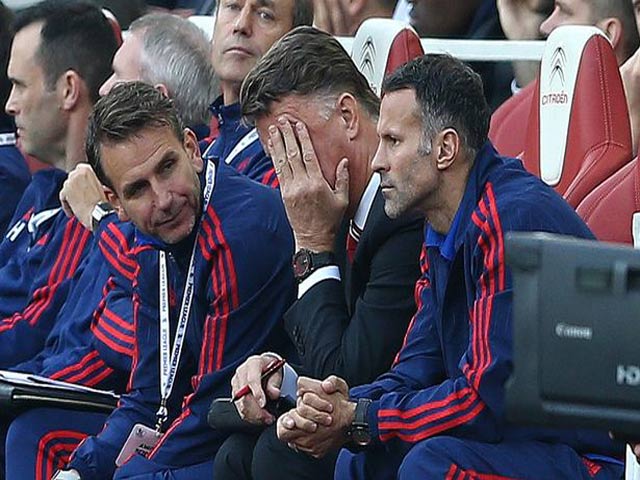 Bóng đá - 10 trận đấu thảm kịch dưới thời Van Gaal của MU