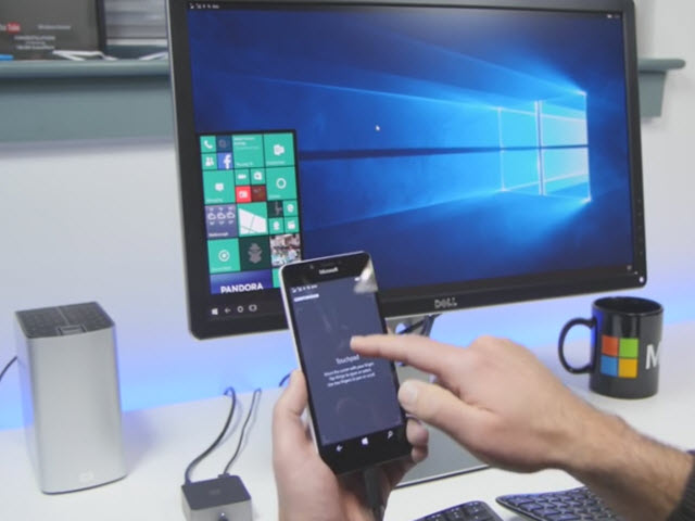 Công nghệ thông tin - Video: "Hô biến" Lumia 950 thành PC chạy Windows 10