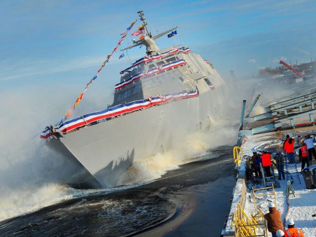 Thế giới - Chiến hạm hiện đại mới nhất của Mỹ chết máy giữa biển