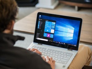 Công nghệ thông tin - Lượng người dùng Windows và Facebook gần bằng nhau