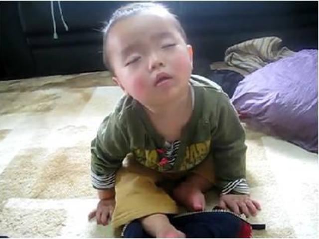 Video An ninh - Cười "rớt hàm" với những clip siêu dễ thương về các bé