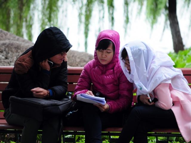 Tin tức trong ngày - Ảnh: Người Hà Nội giữa cái lạnh tê tái