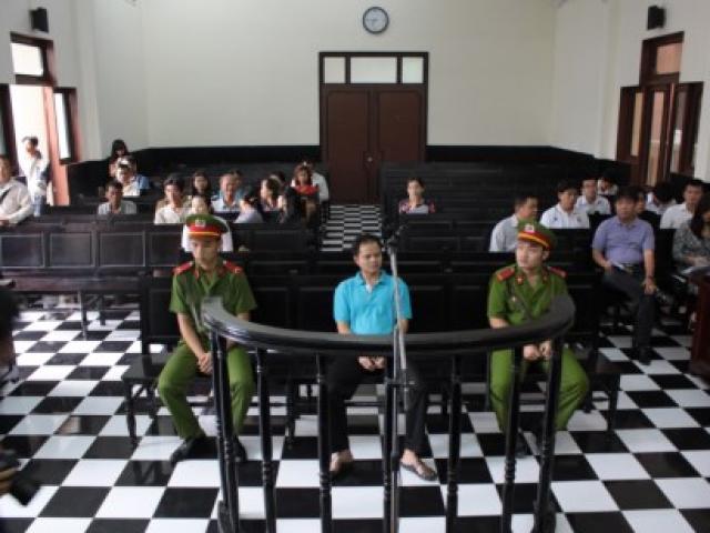 Pháp luật - Vụ chai nước có ruồi: Điều tra viên chính có dấu hiệu không khách quan