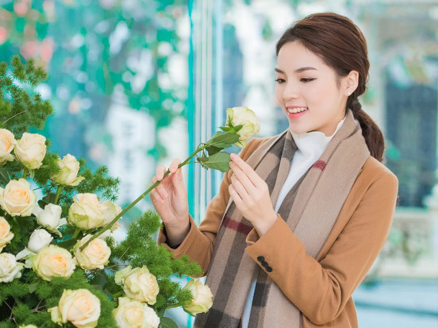 Thế giới thời trang - Kỳ Duyên chọn 1000 bông hoa hồng cho "For Elise"