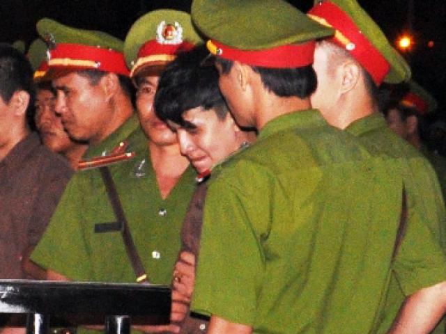 Tin tức trong ngày - Thảm án ở Bình Phước: Sát thủ đứng không vững khi nhận án tử