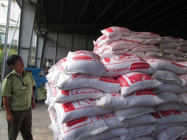 Giá cả hàng hóa - Gạo lậu Thái Lan đổ về Sài Gòn