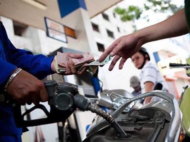 Tin tức trong ngày - Giảm giá đồng loạt các mặt hàng xăng dầu từ 15 giờ