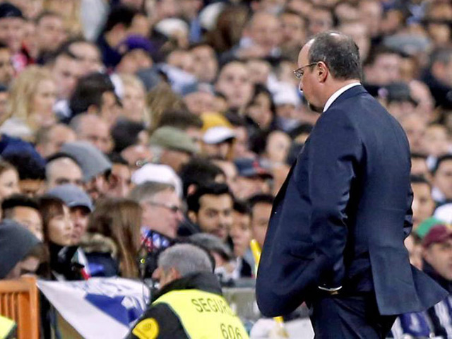 Bóng đá - Chủ tịch Real dùng Mourinho đề hù Benitez