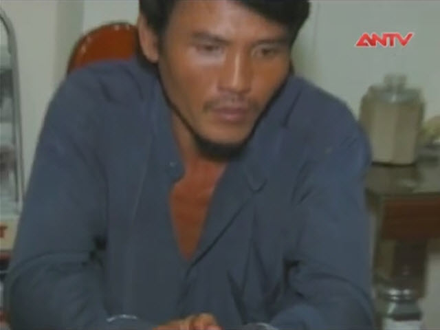 Pháp luật - Bị truy nã vì tội hiếp dâm vẫn ngang nhiên đi cướp