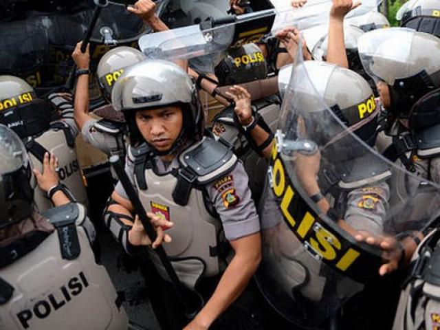 Thế giới - Bắt nhóm IS sắp đánh bom khủng bố ở Indonesia