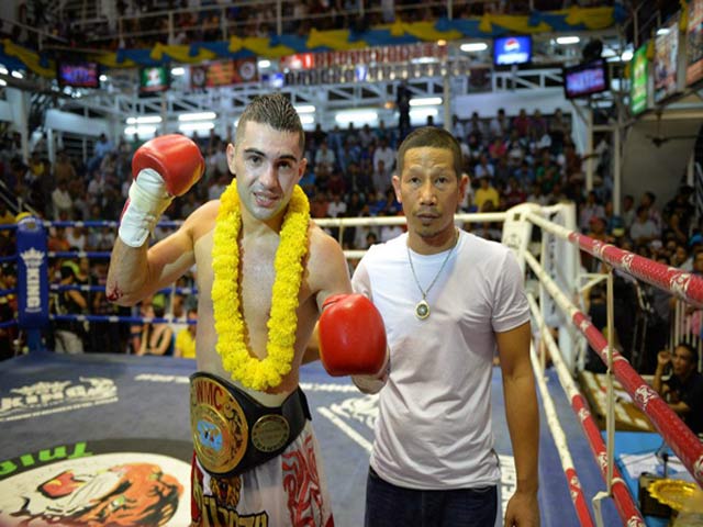 Thể thao - Muay Thái: Cú né đá đấm móc "như thần"