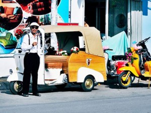 Ô tô - Xe máy - Dân chơi xế độc Sài Gòn - Bài 1: Một đời nghiện khói Vespa