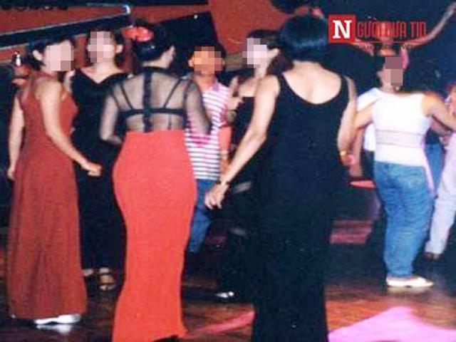 Bạn trẻ - Cuộc sống - Chuyện các quý bà thừa tiền thiếu tình săn "trai"