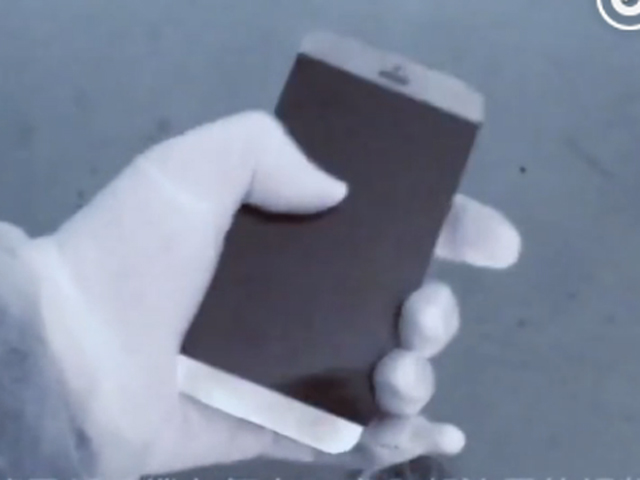 Điện thoại - HOT: Video iPhone 7 lần đầu xuất hiện tại Foxconn