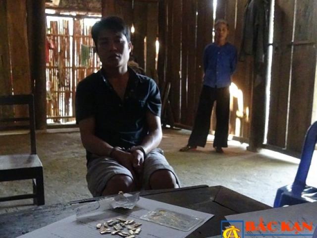 Tin tức trong ngày - 2 cảnh sát trẻ bị phơi nhiễm HIV khi truy bắt tội phạm