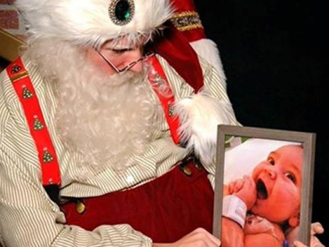 Bạn trẻ - Cuộc sống - Ông già Noel và những chuyện cảm động