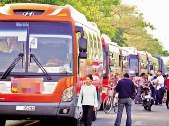 Thị trường - Tiêu dùng - Càng giáp Tết, giá thuê ô tô càng “chát”