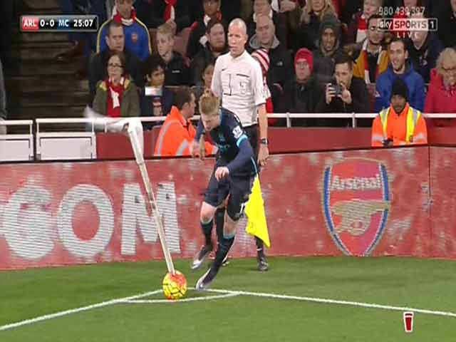 Video bóng đá hot - "Pele xứ Bỉ" lọt top những quả phạt góc tệ nhất 2015