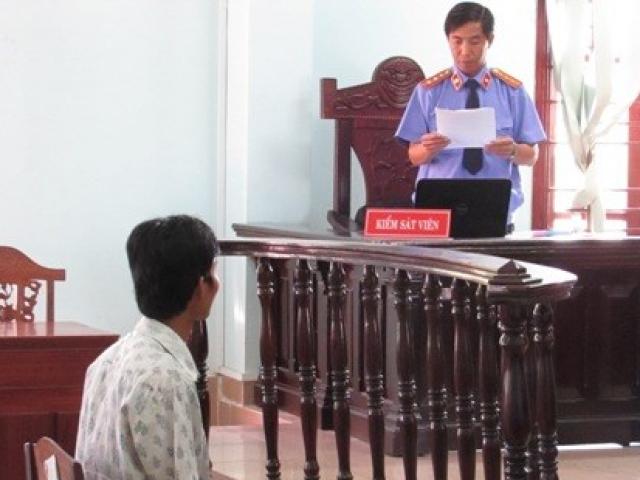 Pháp luật - Phát hiện "yêu râu xanh" từ việc con mặc quần trái