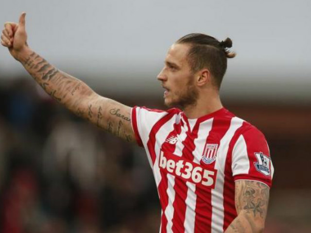 Bóng đá - Cú "đại bác" rách lưới De Gea khiến MU choáng váng