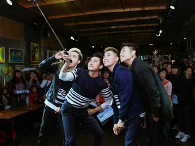 Ca nhạc - MTV - 365 điển trai cuốn hút trong vòng vây fan Hà Nội