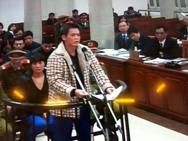 Pháp luật - Cựu TGĐ Agribank nhận 50.000 USD “lót tay” qua cửa ô tô