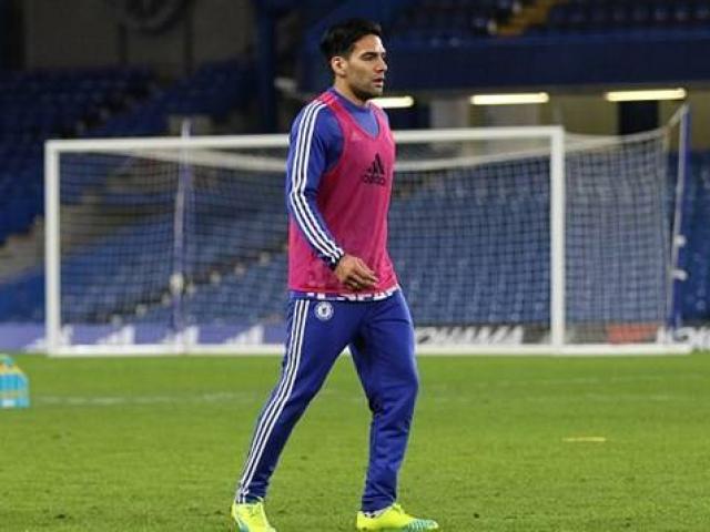 Bóng đá - Tin HOT tối 31/12: Chelsea khổ vì "cục nợ" Falcao