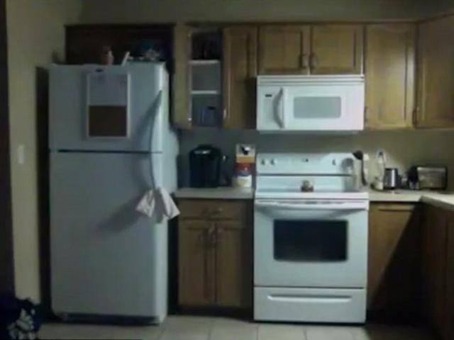 Phi thường - kỳ quặc - Video "ma đói" bí ẩn chuyển đồ trong nhà bếp