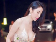 Đời sống Showbiz - Thủy Tiên liên tục gây &quot;náo loạn&quot; nơi đông người