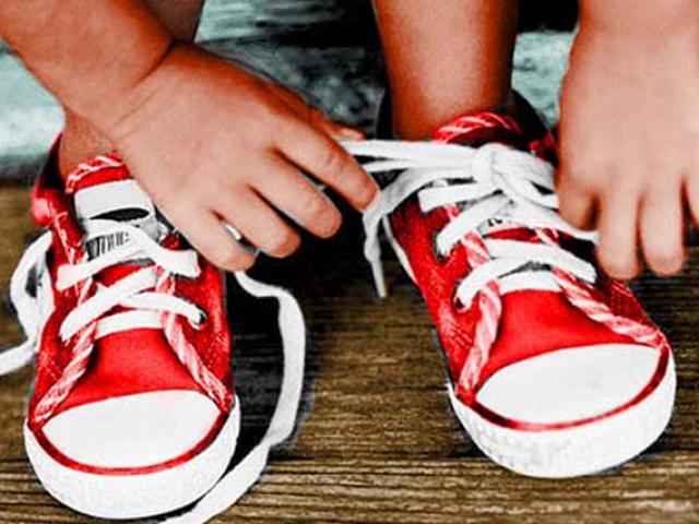 Thời trang công sở - 6 chiêu thắt dây giày đến người vụng nhất cũng làm được