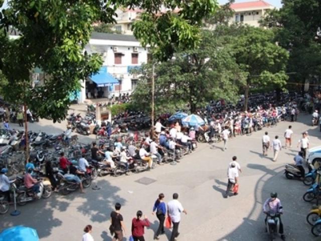 Tin tức trong ngày - BV Bạch Mai chưa ngừng trông xe bệnh nhân