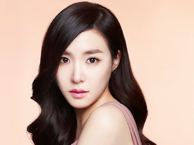 Bí quyết làm đẹp - Thực hiện 10 bài tập mỗi tối để cằm hết núng nính mỡ