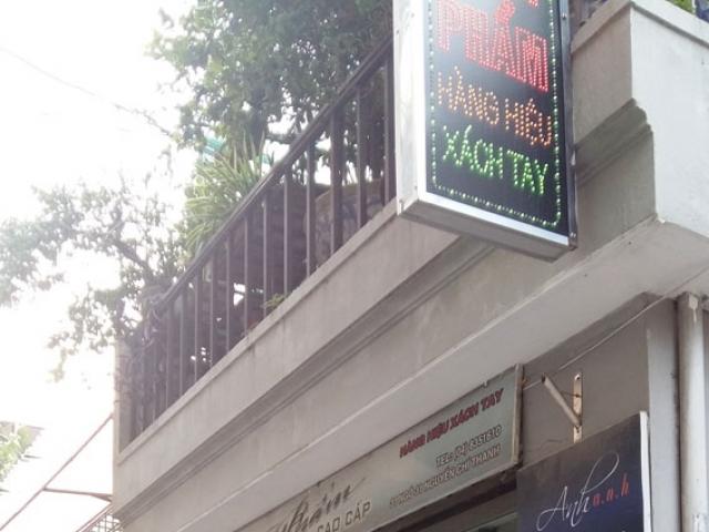 Thị trường - Tiêu dùng - Bỏ ngỏ quản lý hàng xách tay, dân gánh họa