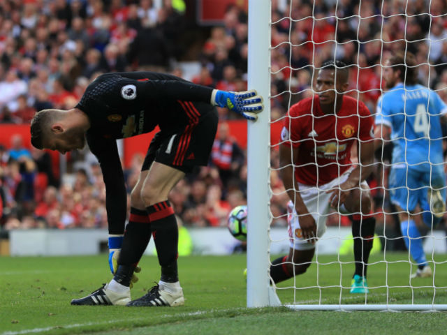 Bóng đá - MU: Fan "phong trào" công kích sai lầm của De Gea