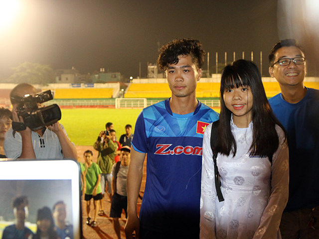 Bóng đá - Công Phượng, Xuân Trường trong "vòng vây" của thiếu nữ