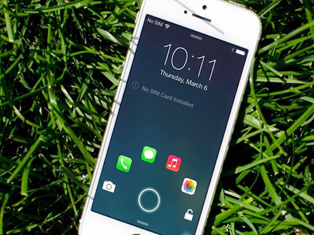 Công nghệ thông tin - Người dùng iPhone hoang mang vì bị khóa máy