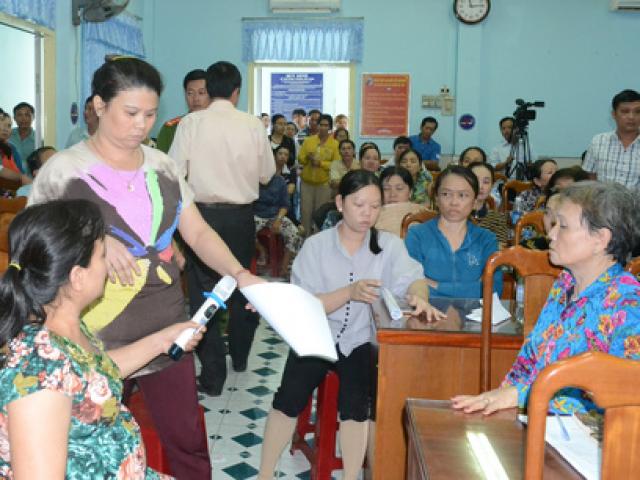 Thị trường - Tiêu dùng - Hàng trăm tiểu thương quyết không bỏ chợ