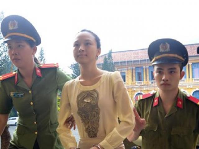 Pháp luật - Mẹ HH Phương Nga kiến nghị thay đổi cơ quan điều tra