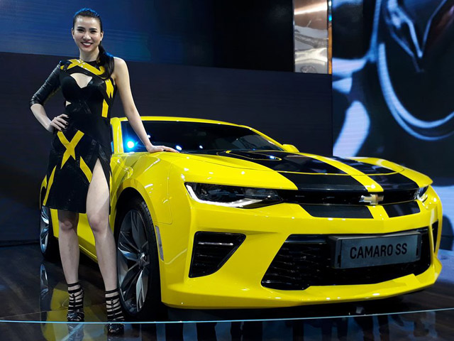 Cận Cảnh Chevrolet Camaro Ss Vàng Đen Tại Vms 2016