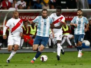 Bóng đá - Peru - Argentina: Mãn nhãn màn rượt đuổi