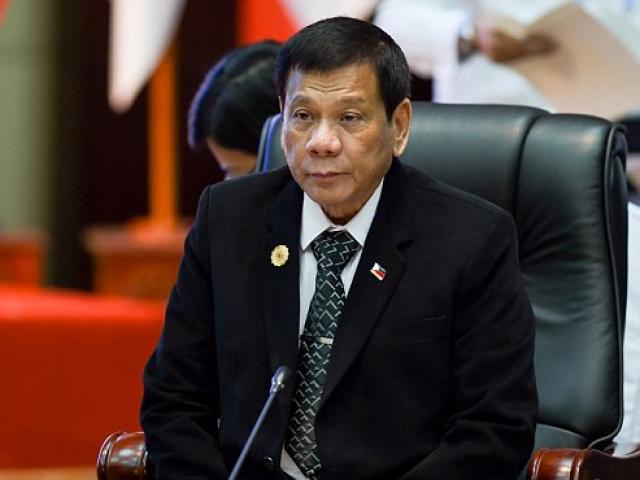 Thế giới - Sau ma túy, Duterte cấm tiệt dân hút thuốc nơi công cộng