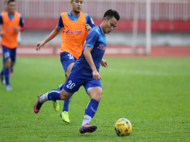 Bóng đá - HLV Hữu Thắng chưa cho “Ronaldo Việt” vào sân vì quá mập