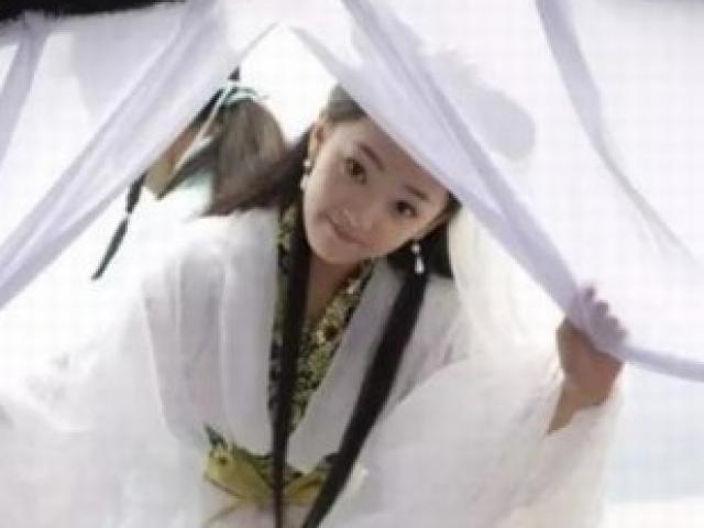 Phim - Tạo hình thoát tục của bạch xà nhí gây xôn xao dân mạng