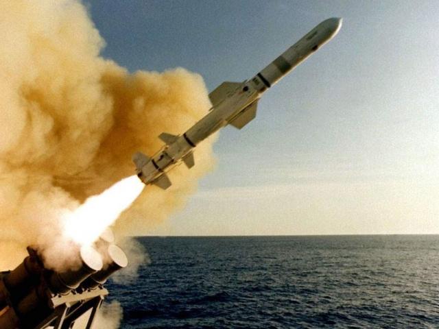 Thế giới - Lực lượng nào dám tấn công tàu chiến Mỹ ở Trung Đông?