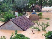 Tin tức trong ngày - Quảng Bình hứng mưa lớn chưa từng có trong lịch sử