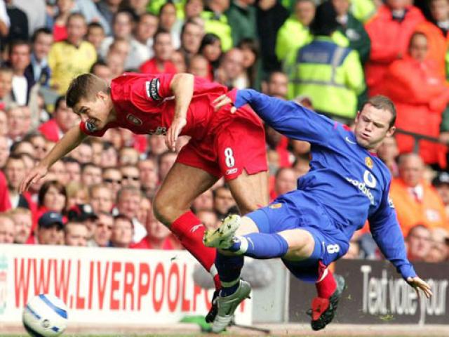 Bóng đá - “Đặc sản” Liverpool – MU: Những cú tắc "ăn thua đủ"