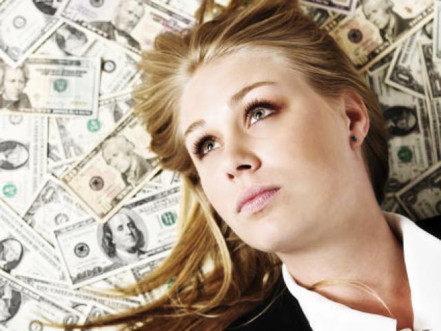 Thế giới - Vì sao rắc rối thường kéo đến "ám quẻ" người trúng số?