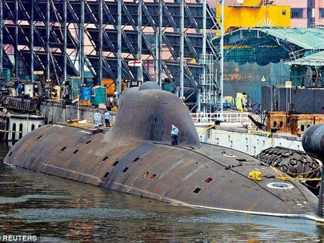 Thế giới - TQ tiến sát biển, Ấn Độ tự đóng tàu ngầm hạt nhân răn đe