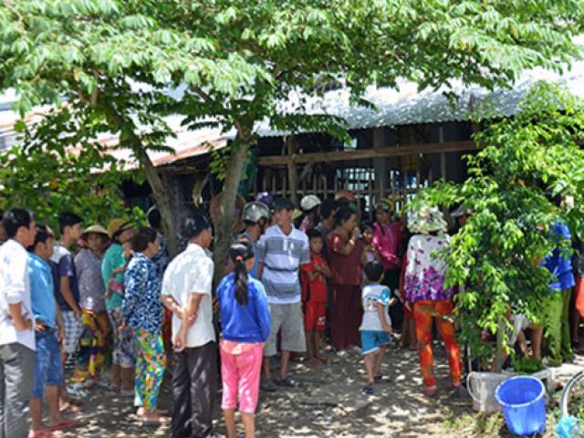 Pháp luật - Khởi tố kẻ giết vợ bằng 7 nhát dao rồi tự sát