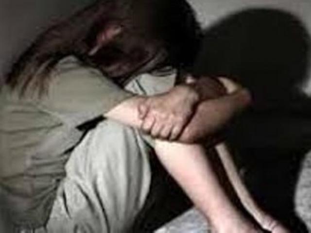 Pháp luật - Lĩnh án vì "yêu" thiếu nữ 14 tuổi trong phòng trọ